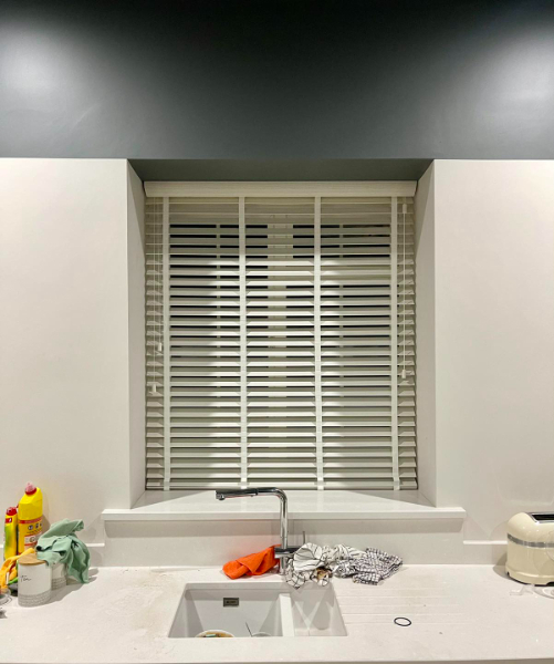 privacy venetian blinds