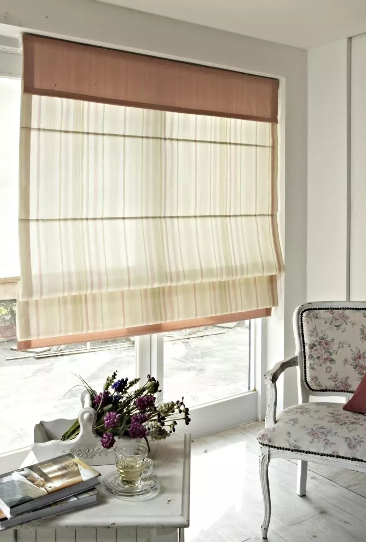 Roman Blinds Made To Measure | Newport, Cardiff, Bristol, Gwent, South Wales